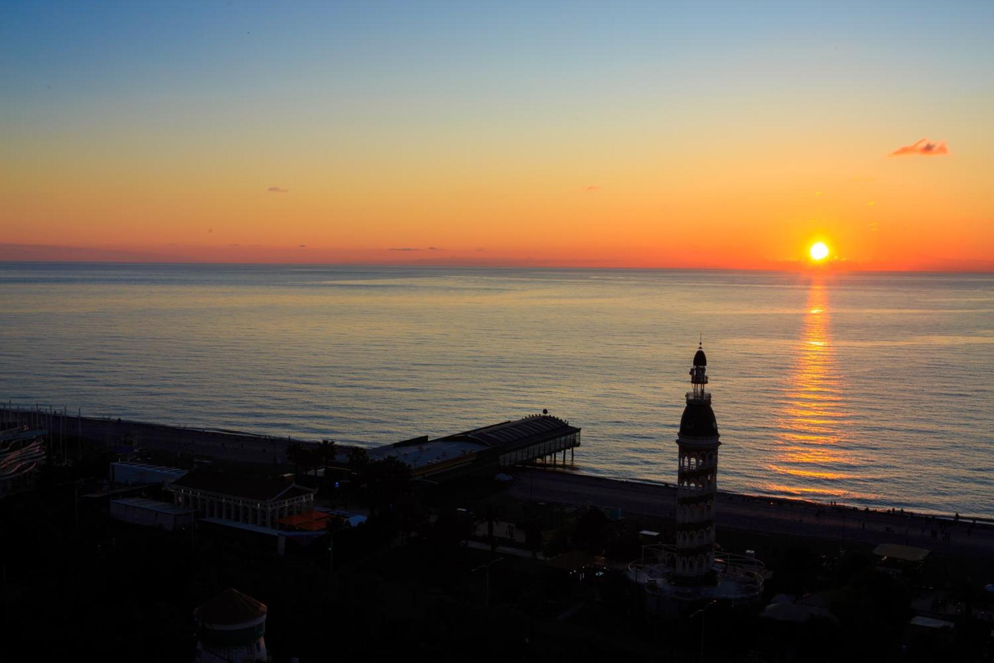 Best Location Apartments In Batumi Luaran gambar